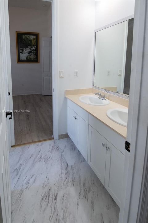 На продажу: $490,999 (4 спален, 3 ванн, 0 Квадратных фут)