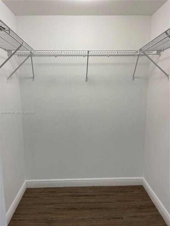 For Rent: $2,500 (1 beds, 1 baths, 915 Square Feet)