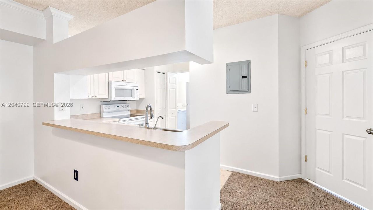 For Rent: $2,770 (2 beds, 2 baths, 1024 Square Feet)