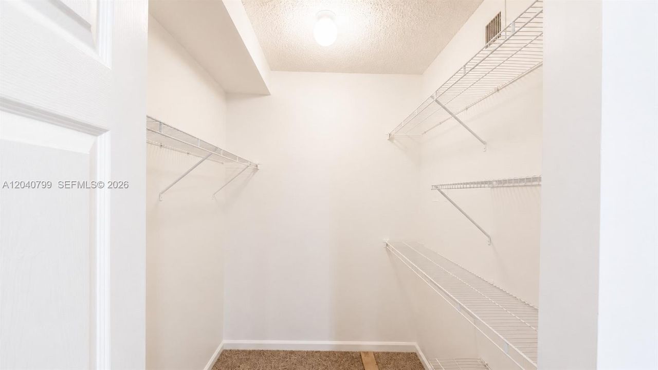 For Rent: $2,770 (2 beds, 2 baths, 1024 Square Feet)