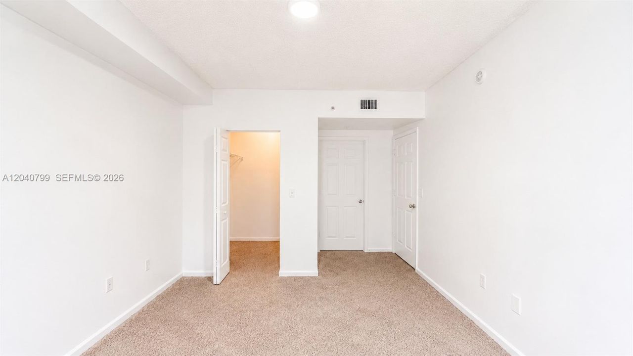 For Rent: $2,770 (2 beds, 2 baths, 1024 Square Feet)