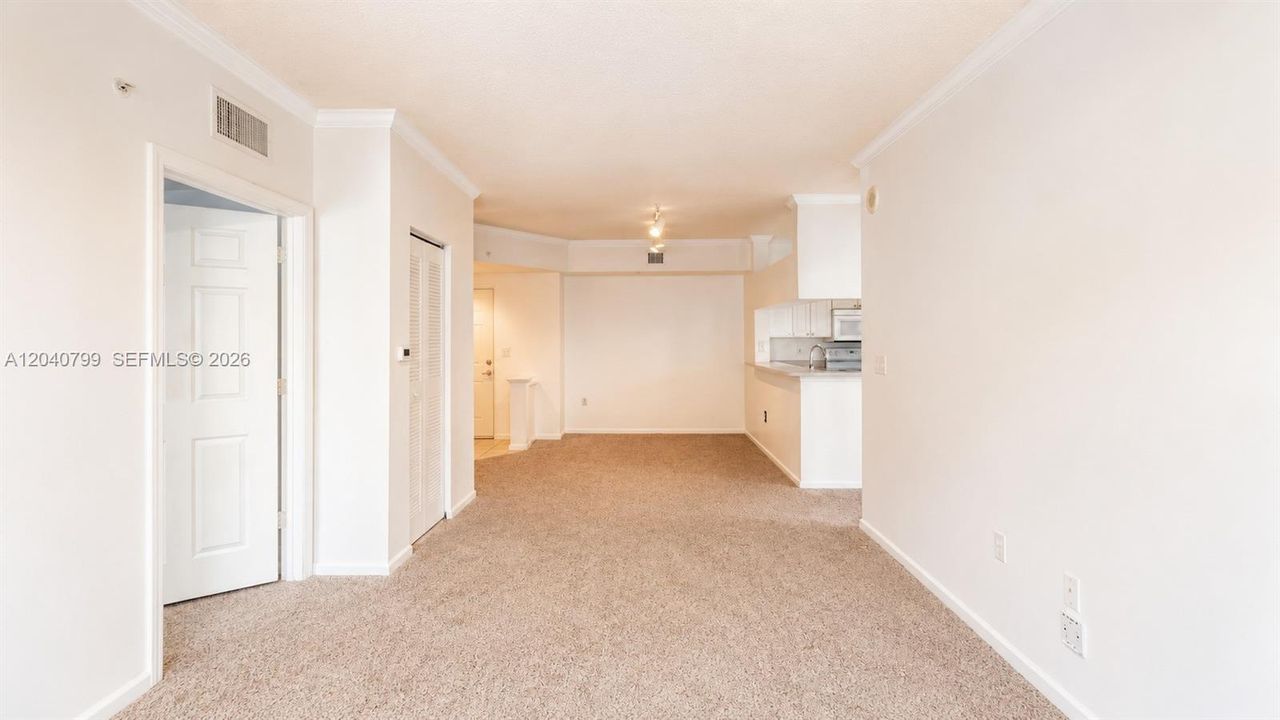 For Rent: $2,770 (2 beds, 2 baths, 1024 Square Feet)
