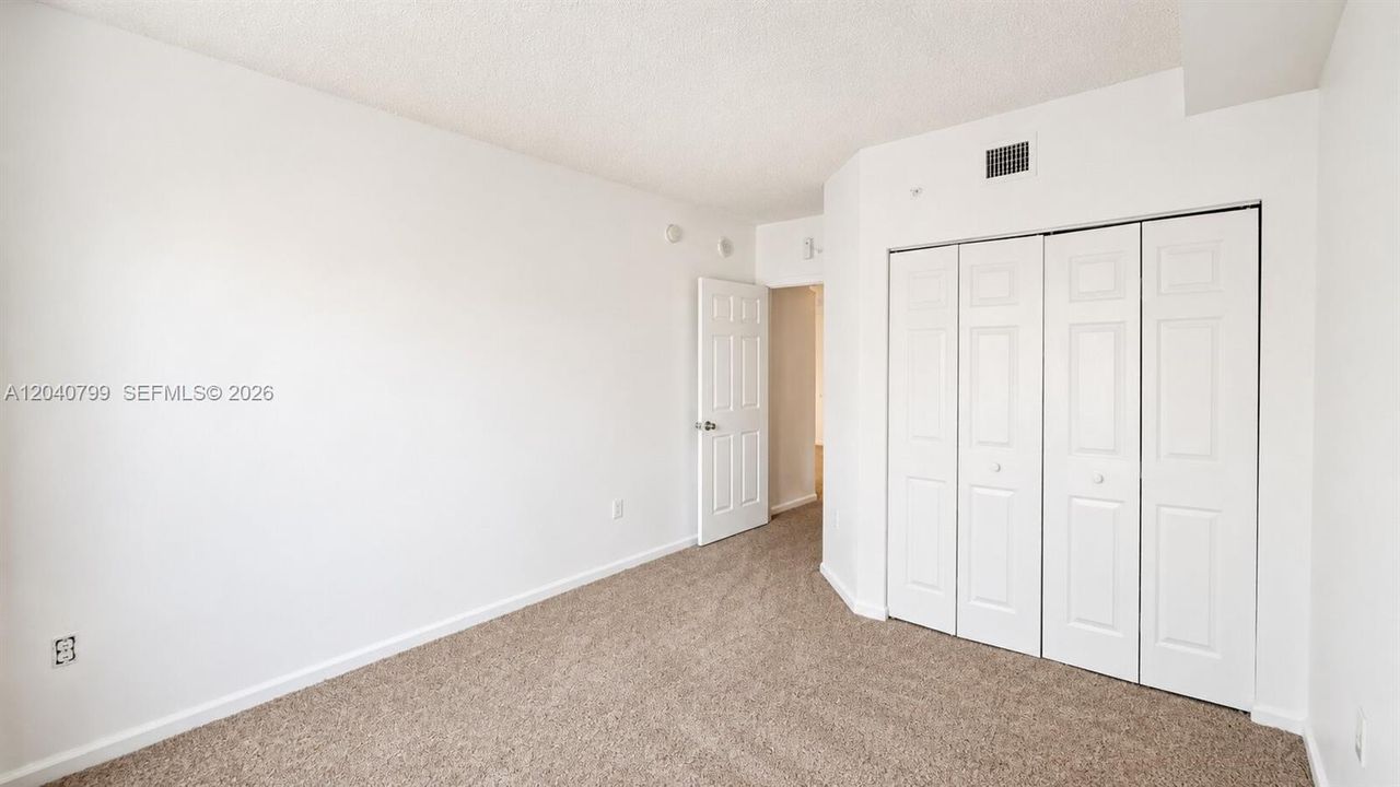 For Rent: $2,770 (2 beds, 2 baths, 1024 Square Feet)
