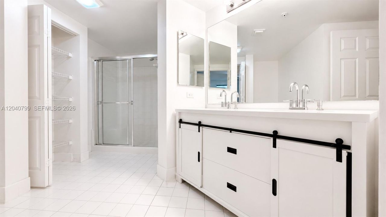 For Rent: $2,770 (2 beds, 2 baths, 1024 Square Feet)