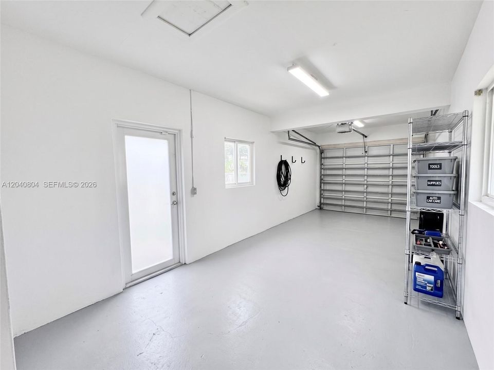 For Sale: $555,000 (3 beds, 2 baths, 1202 Square Feet)