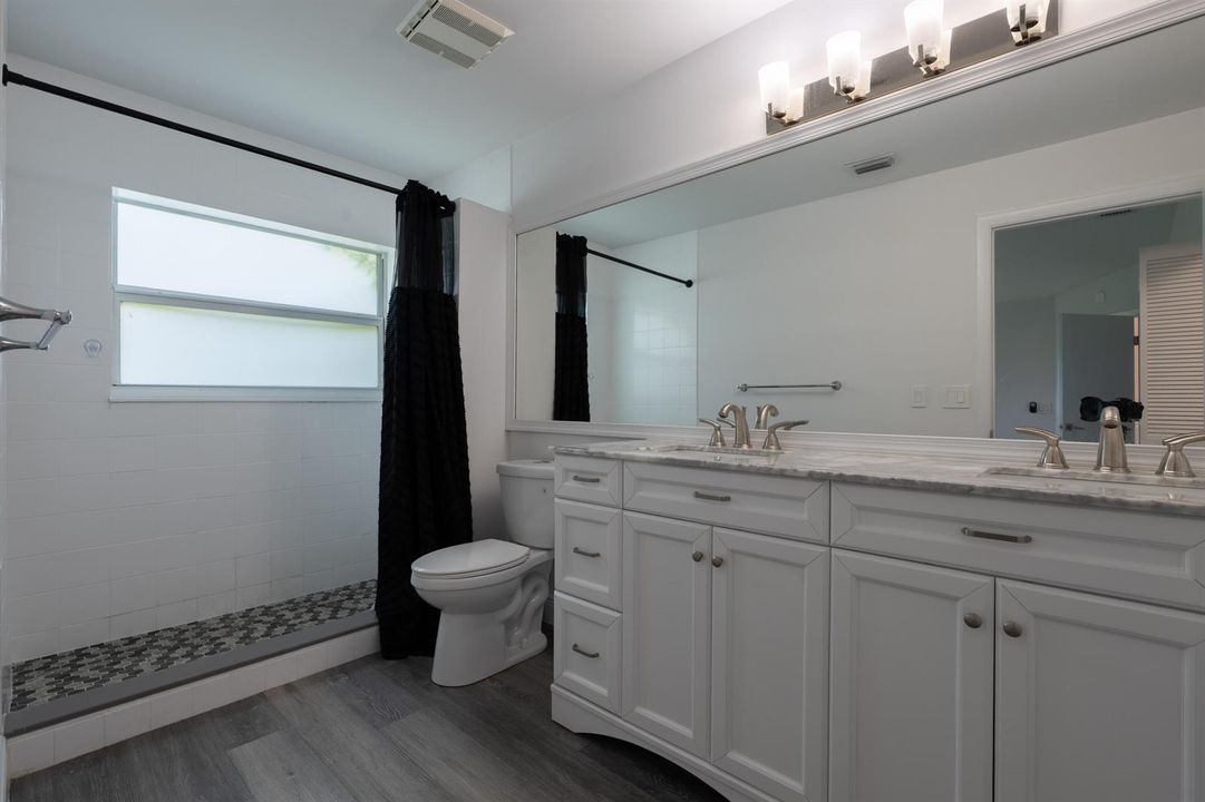 10651 Buttonwood Lake Dr_12
