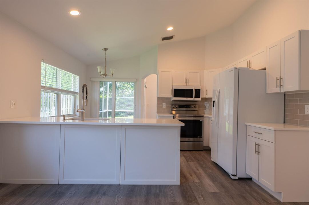 10651 Buttonwood Lake Dr_4