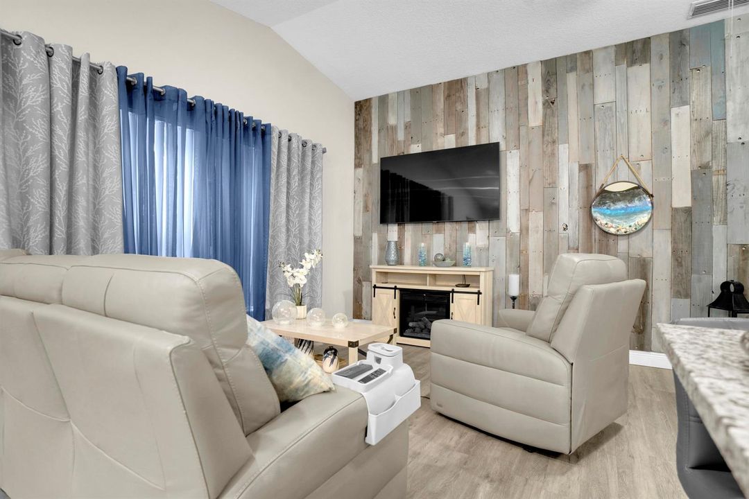 living area 3