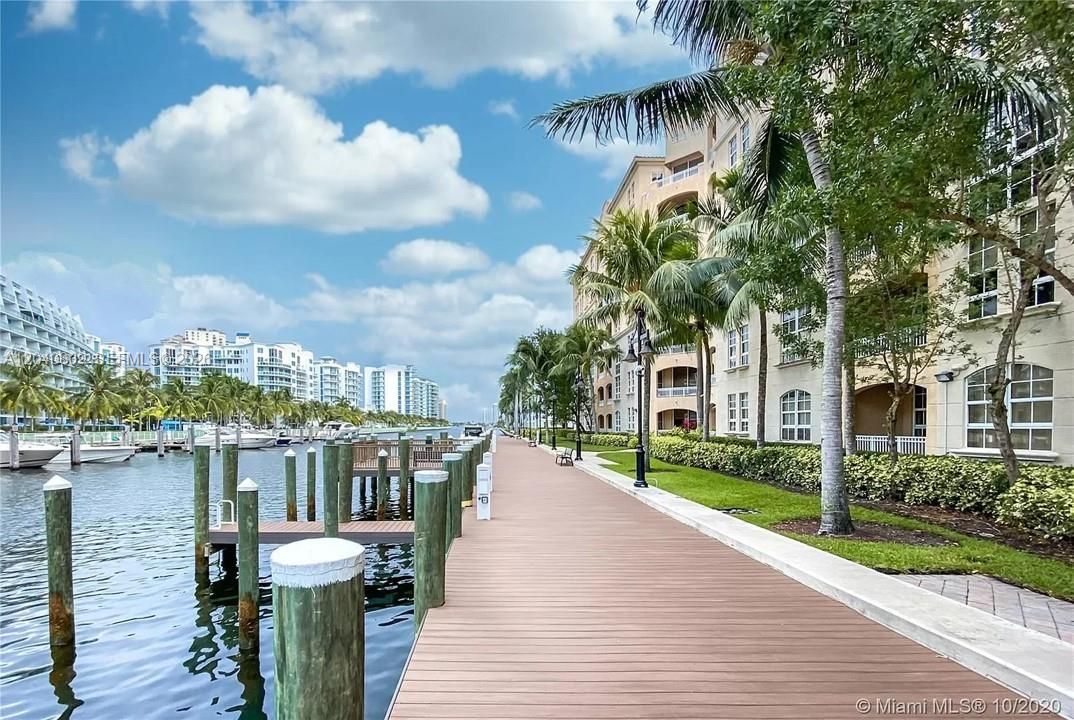 For Sale: $498,000 (2 beds, 2 baths, 1368 Square Feet)