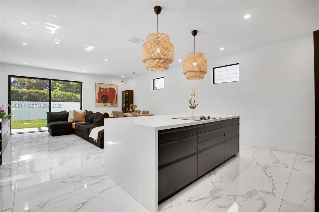 For Sale: $1,290,000 (3 beds, 3 baths, 2594 Square Feet)