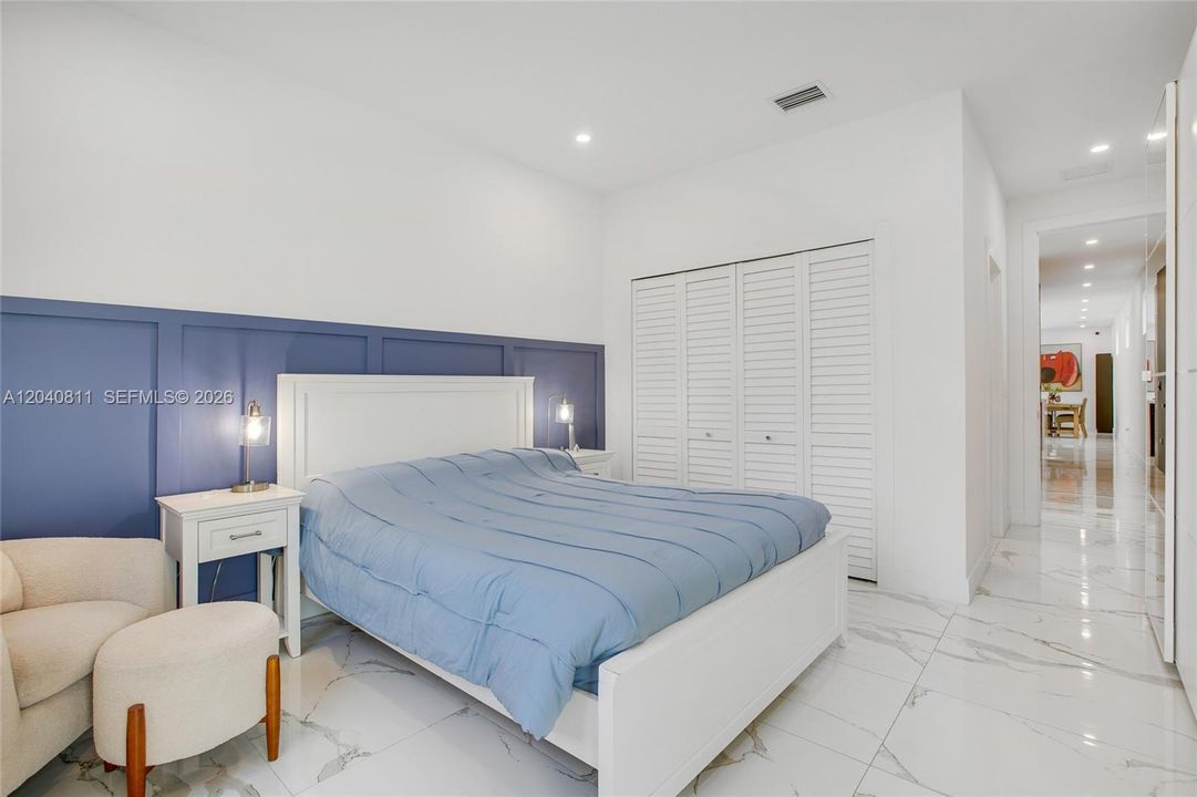For Sale: $1,290,000 (3 beds, 3 baths, 2594 Square Feet)