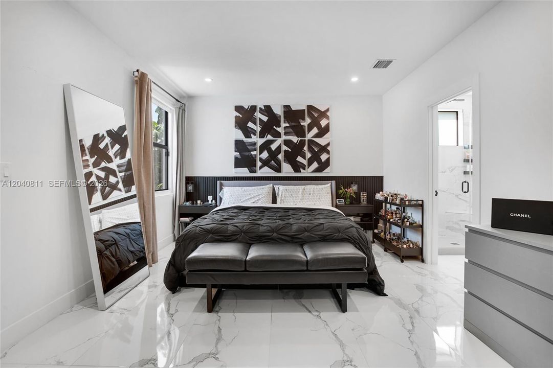 For Sale: $1,290,000 (3 beds, 3 baths, 2594 Square Feet)