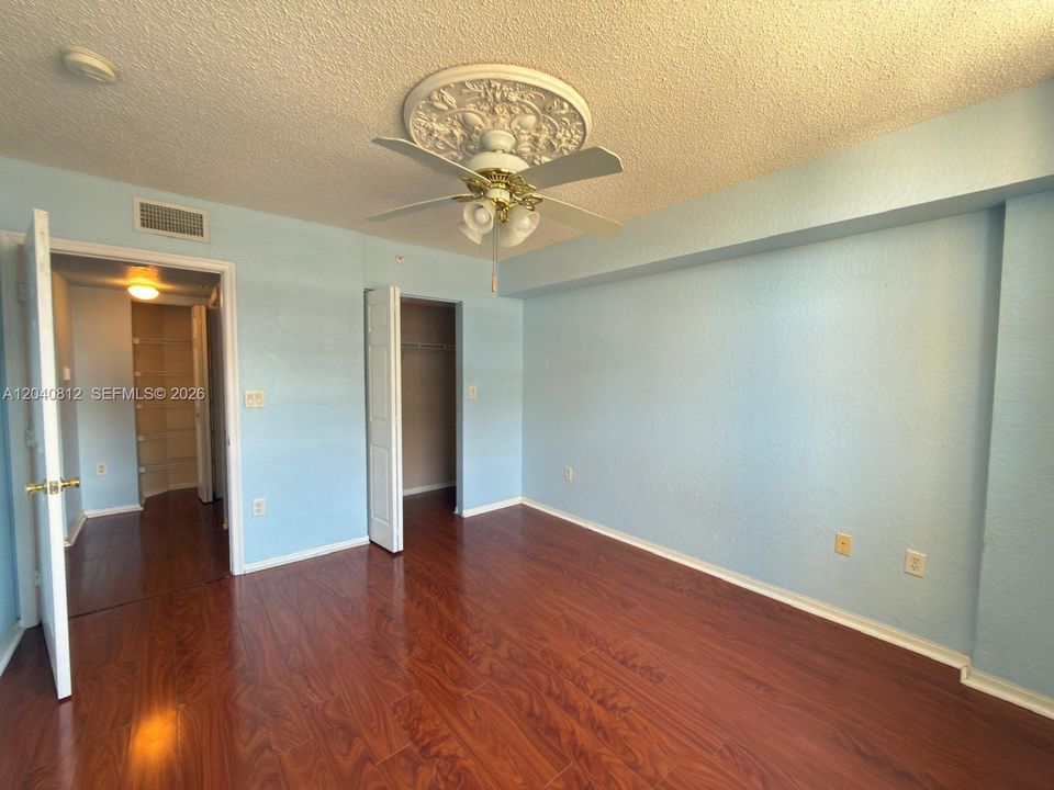 For Rent: $2,600 (2 beds, 2 baths, 1071 Square Feet)