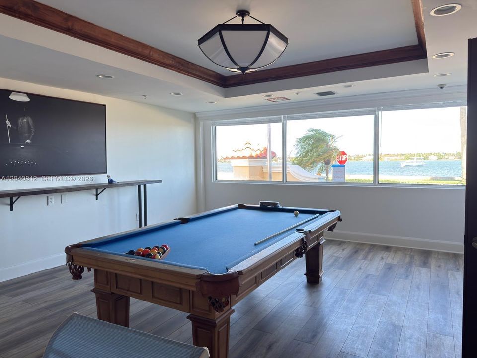 For Rent: $2,600 (2 beds, 2 baths, 1071 Square Feet)