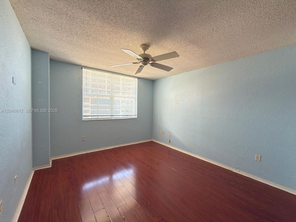 For Rent: $2,600 (2 beds, 2 baths, 1071 Square Feet)