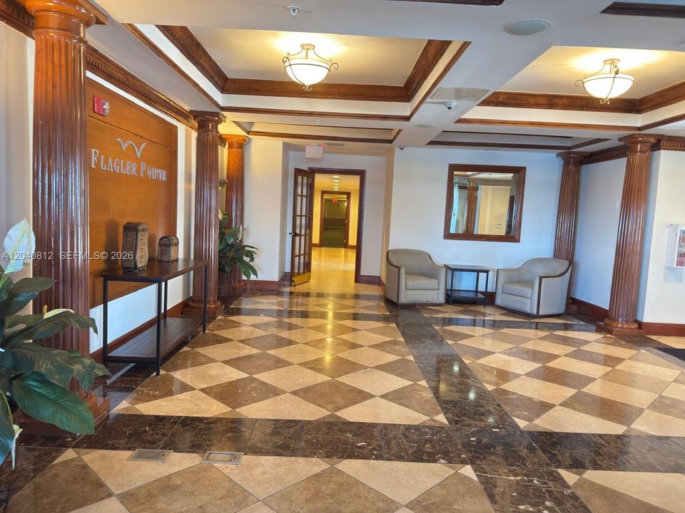 For Rent: $2,600 (2 beds, 2 baths, 1071 Square Feet)