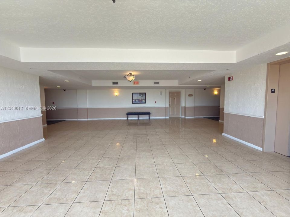For Rent: $2,600 (2 beds, 2 baths, 1071 Square Feet)