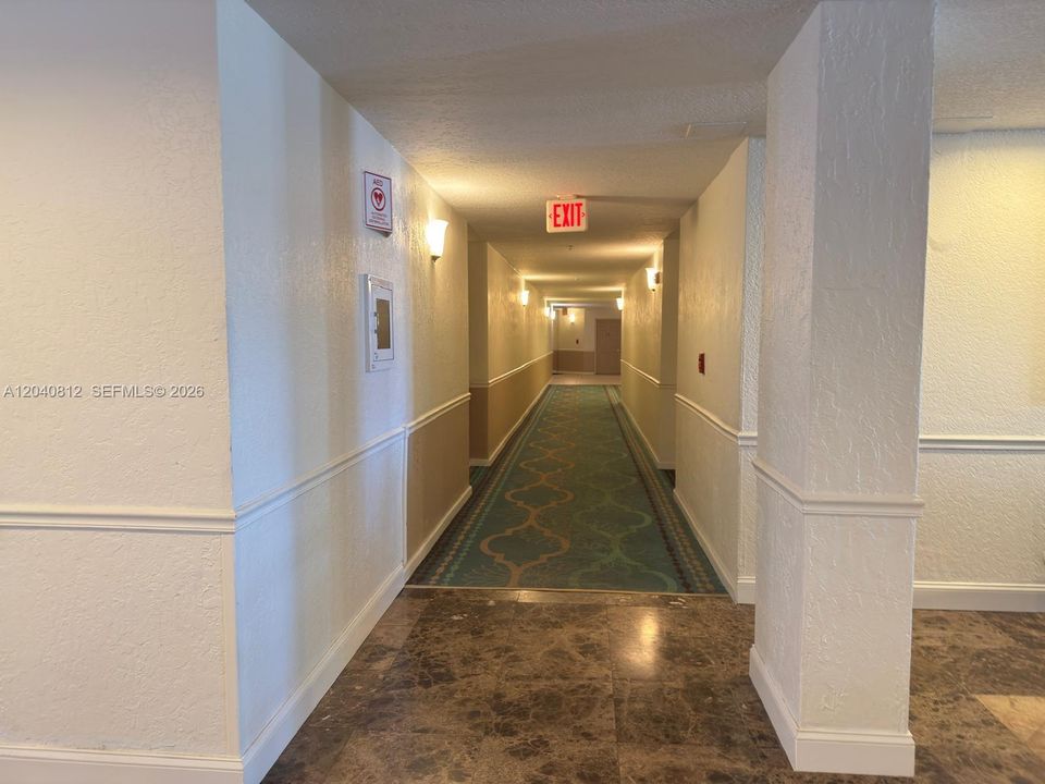 For Rent: $2,600 (2 beds, 2 baths, 1071 Square Feet)