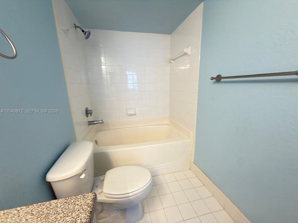 For Rent: $2,600 (2 beds, 2 baths, 1071 Square Feet)