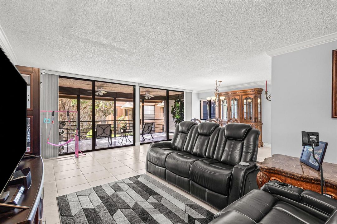 008-11262GreenLakeDrive-204-BoyntonBeach