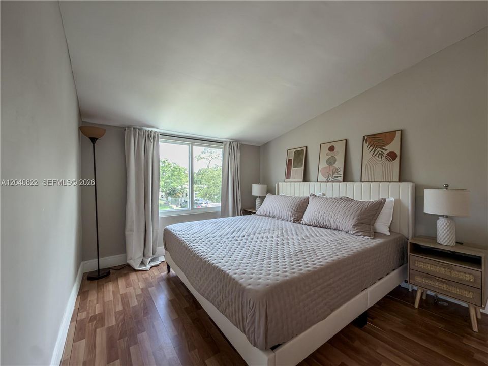 For Sale: $628,000 (4 beds, 3 baths, 1821 Square Feet)