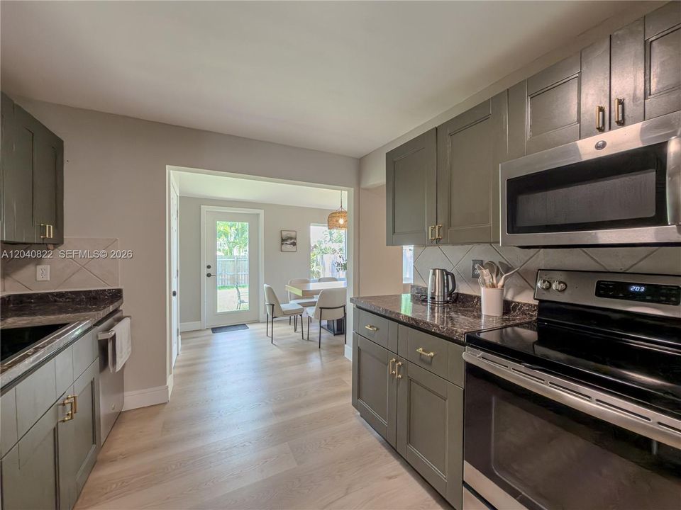 For Sale: $628,000 (4 beds, 3 baths, 1821 Square Feet)
