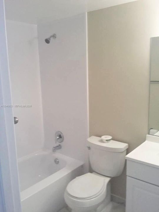 For Sale: $212,000 (2 beds, 2 baths, 970 Square Feet)