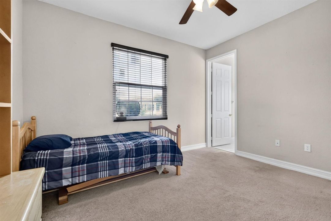 8135 Cantabria Falls Dr