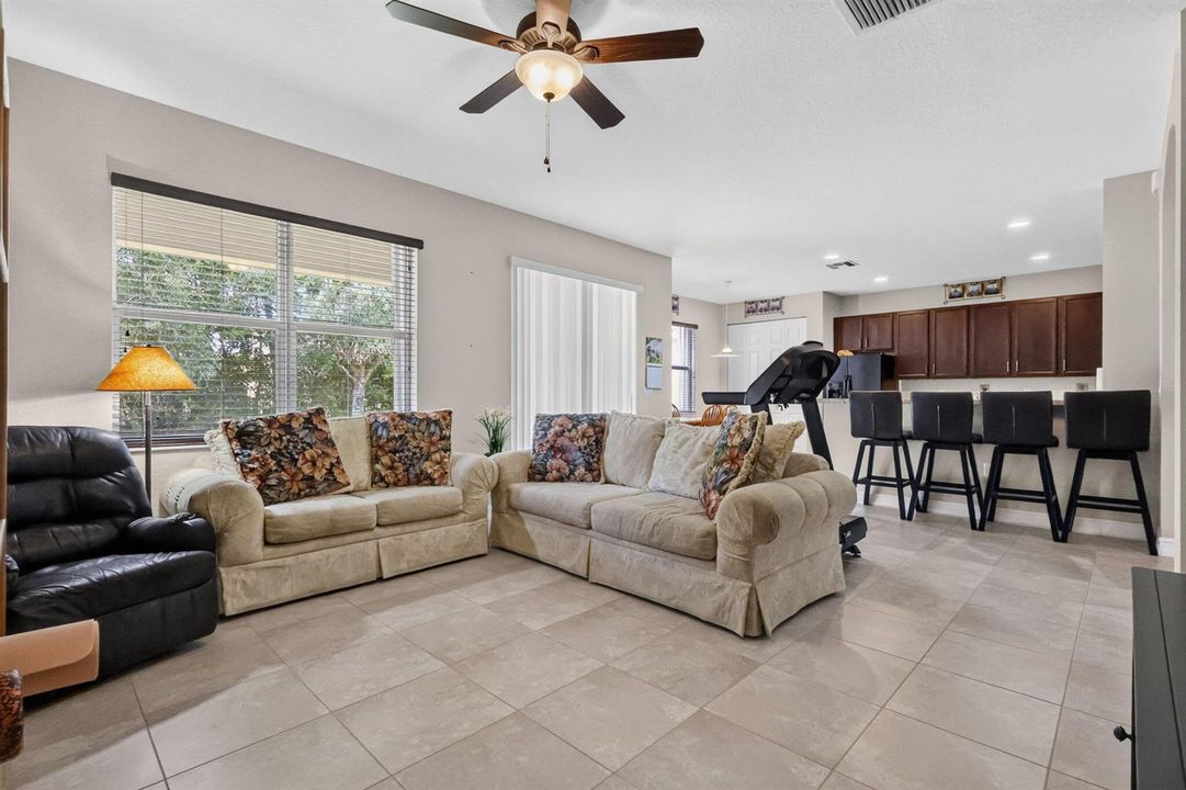8135 Cantabria Falls Dr