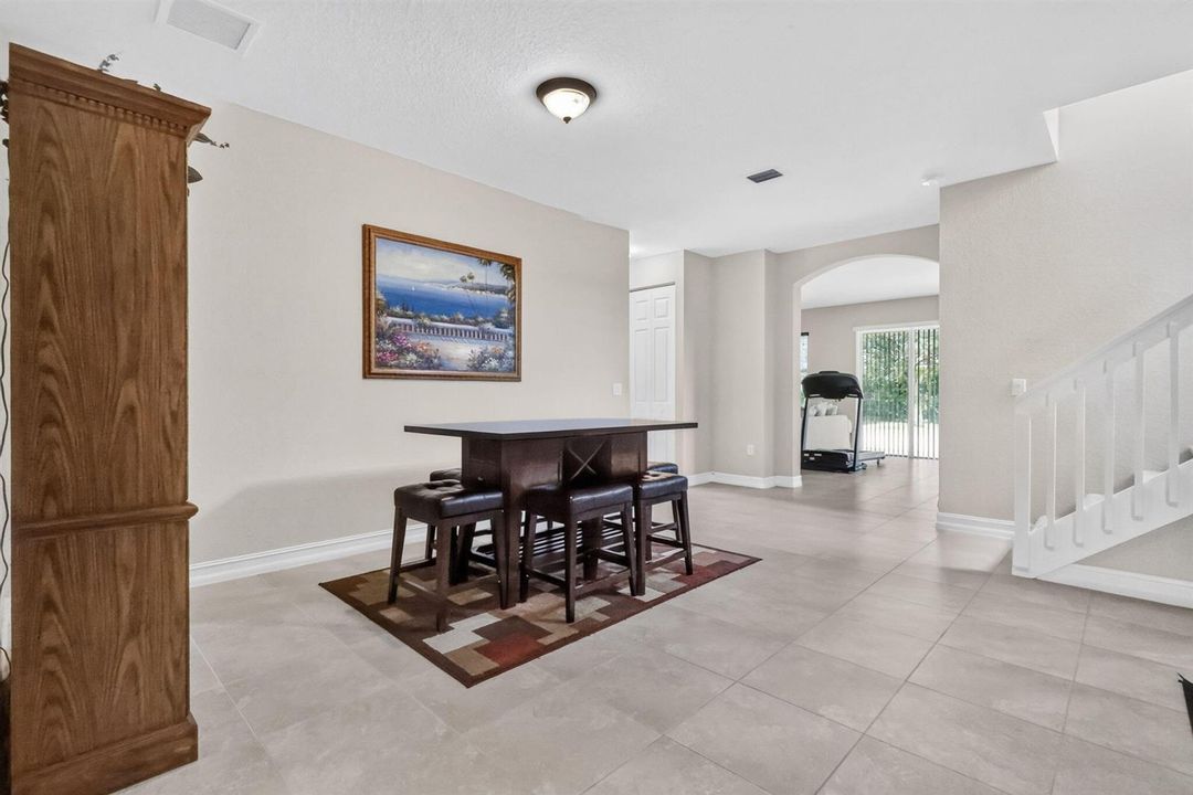 8135 Cantabria Falls Dr