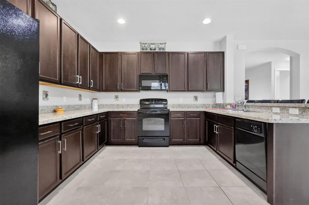 8135 Cantabria Falls Dr