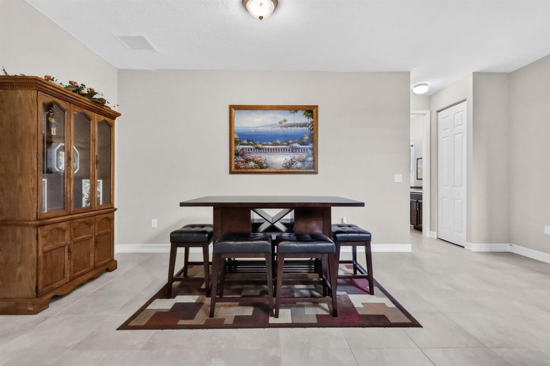 8135 Cantabria Falls Dr