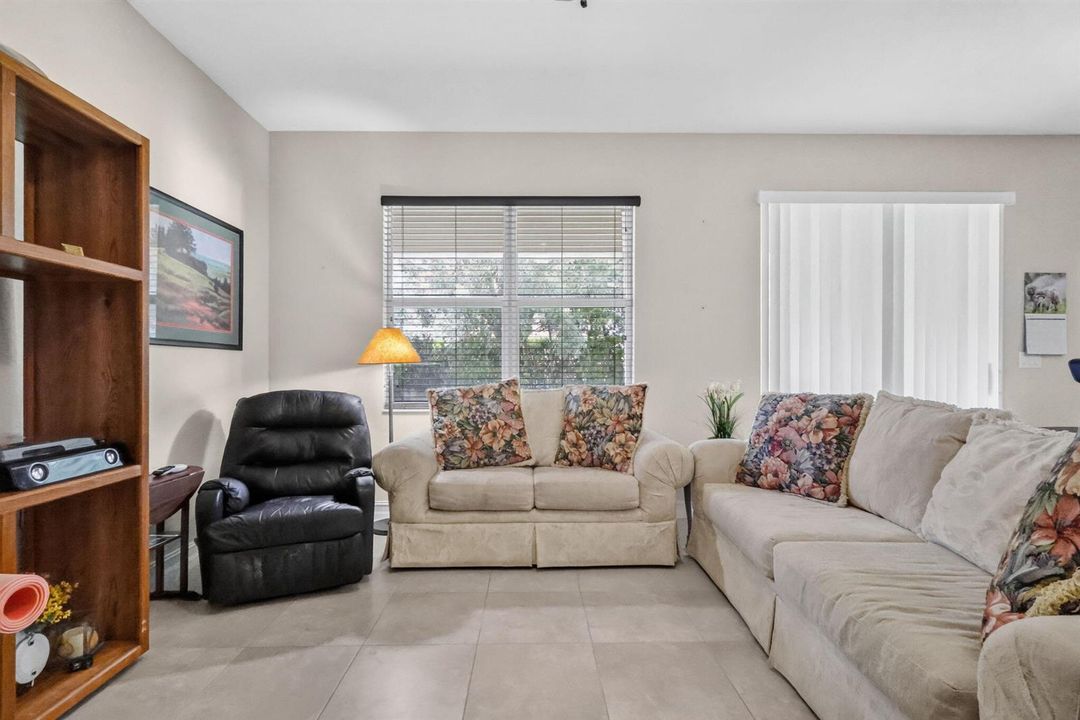 8135 Cantabria Falls Dr