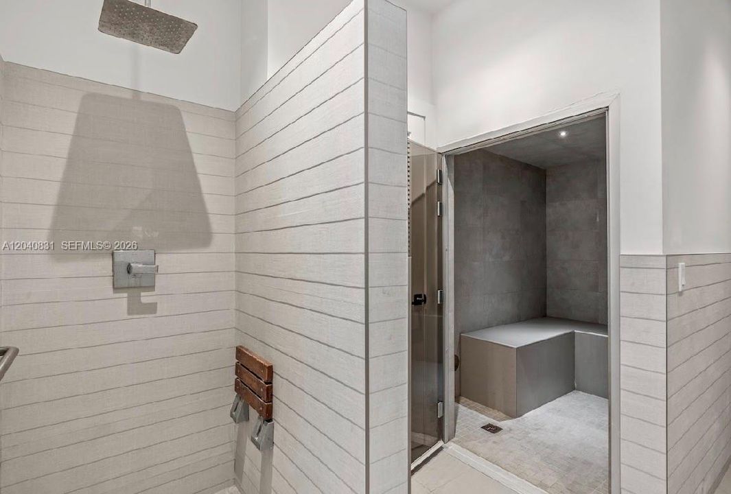 For Sale: $1,400,000 (2 beds, 2 baths, 1389 Square Feet)