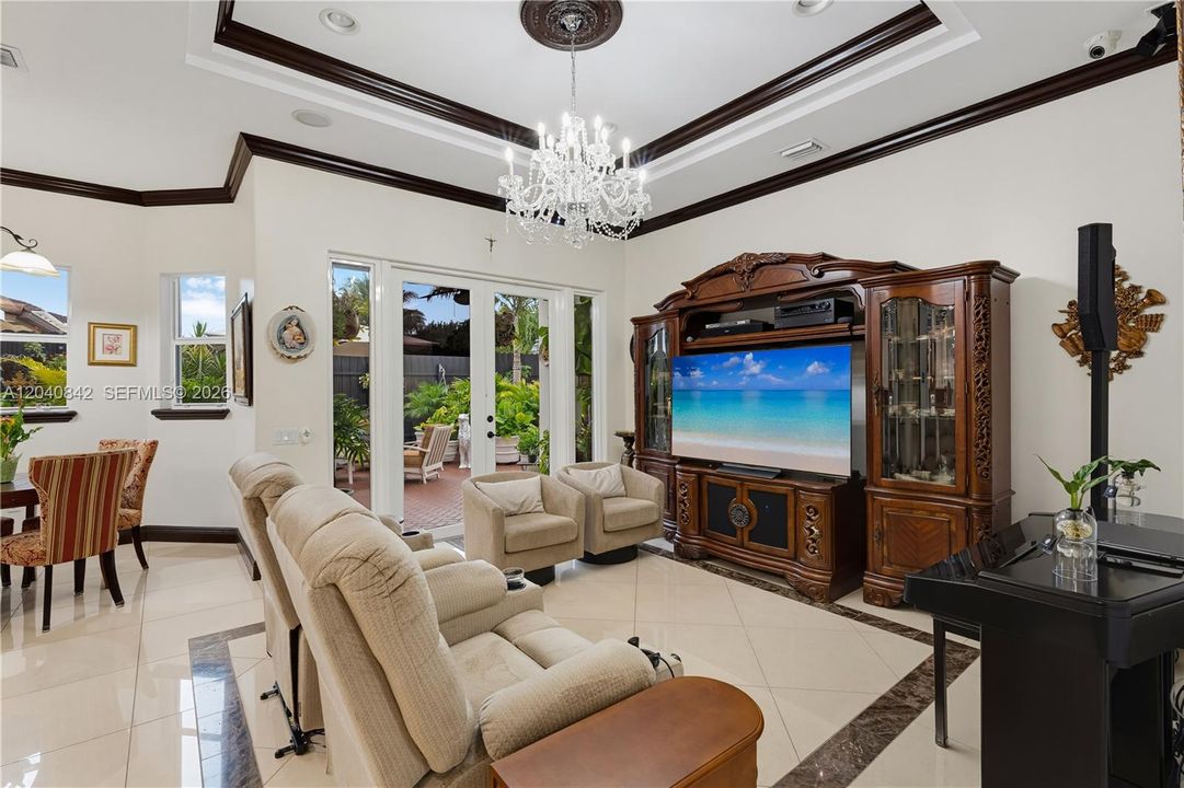 Active With Contract: $883,000 (3 beds, 2 baths, 2150 Square Feet)