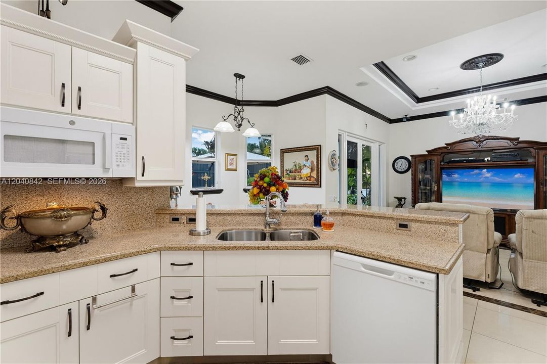 Active With Contract: $883,000 (3 beds, 2 baths, 2150 Square Feet)