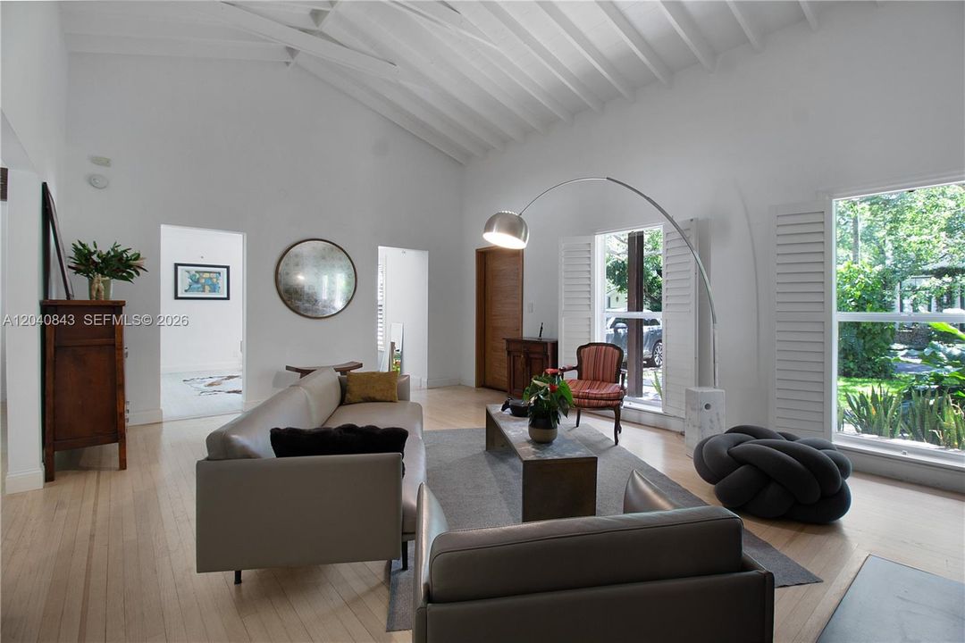 For Rent: $18,000 (4 beds, 4 baths, 3351 Square Feet)