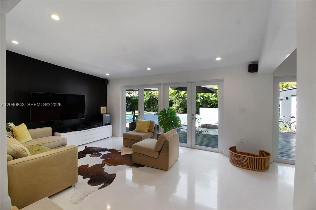For Rent: $18,000 (4 beds, 4 baths, 3351 Square Feet)