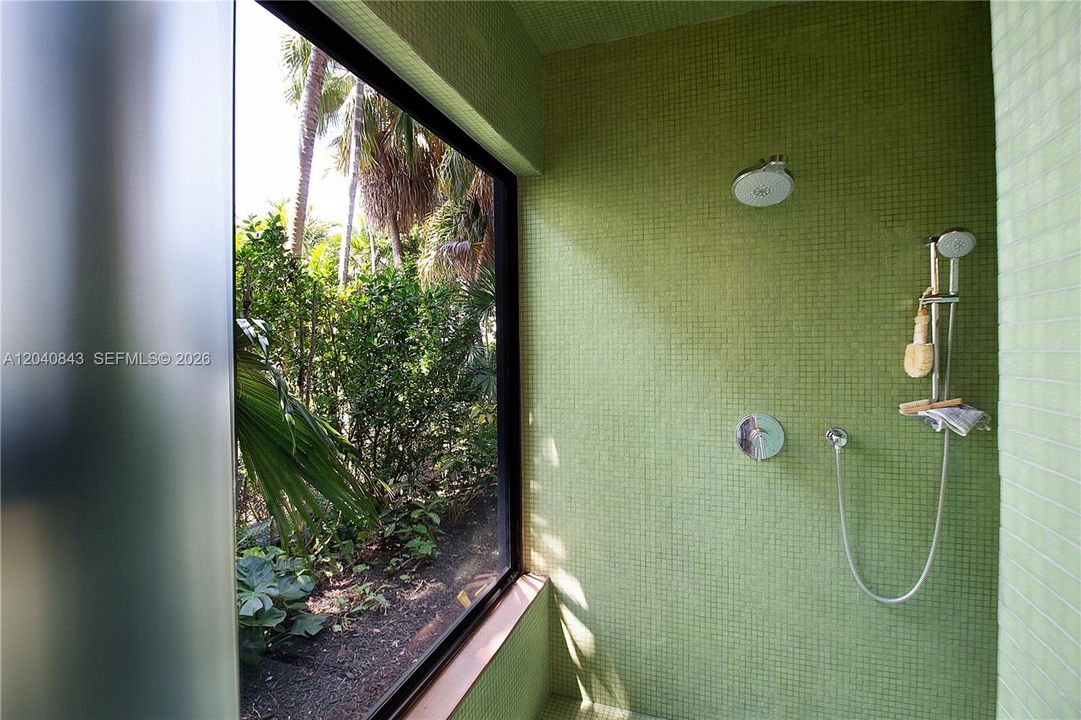 For Rent: $18,000 (4 beds, 4 baths, 3351 Square Feet)