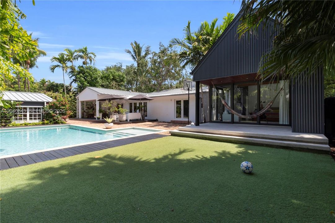 For Rent: $18,000 (4 beds, 4 baths, 3351 Square Feet)