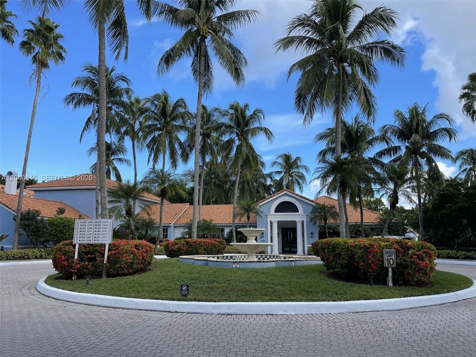 For Rent: $2,700 (2 beds, 2 baths, 1238 Square Feet)
