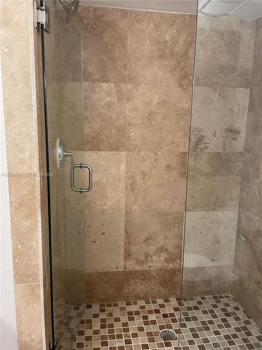 For Rent: $2,700 (2 beds, 2 baths, 1238 Square Feet)