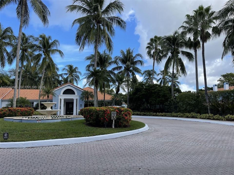 For Rent: $2,700 (2 beds, 2 baths, 1238 Square Feet)