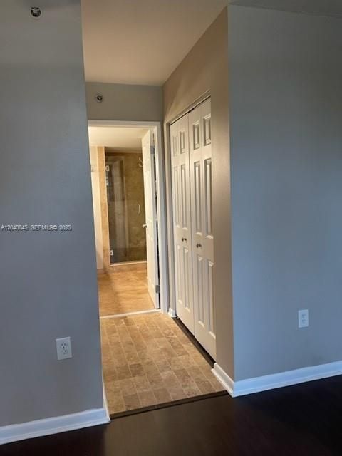For Rent: $2,700 (2 beds, 2 baths, 1238 Square Feet)