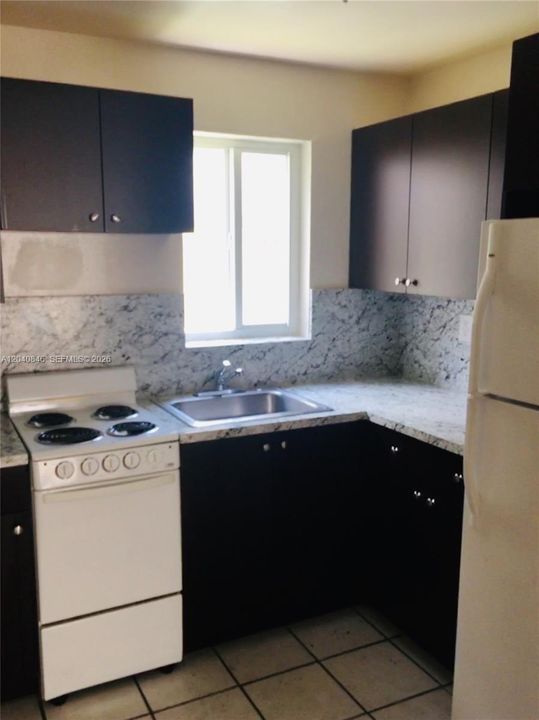 For Rent: $1,600 (0 beds, 1 baths, 450 Square Feet)