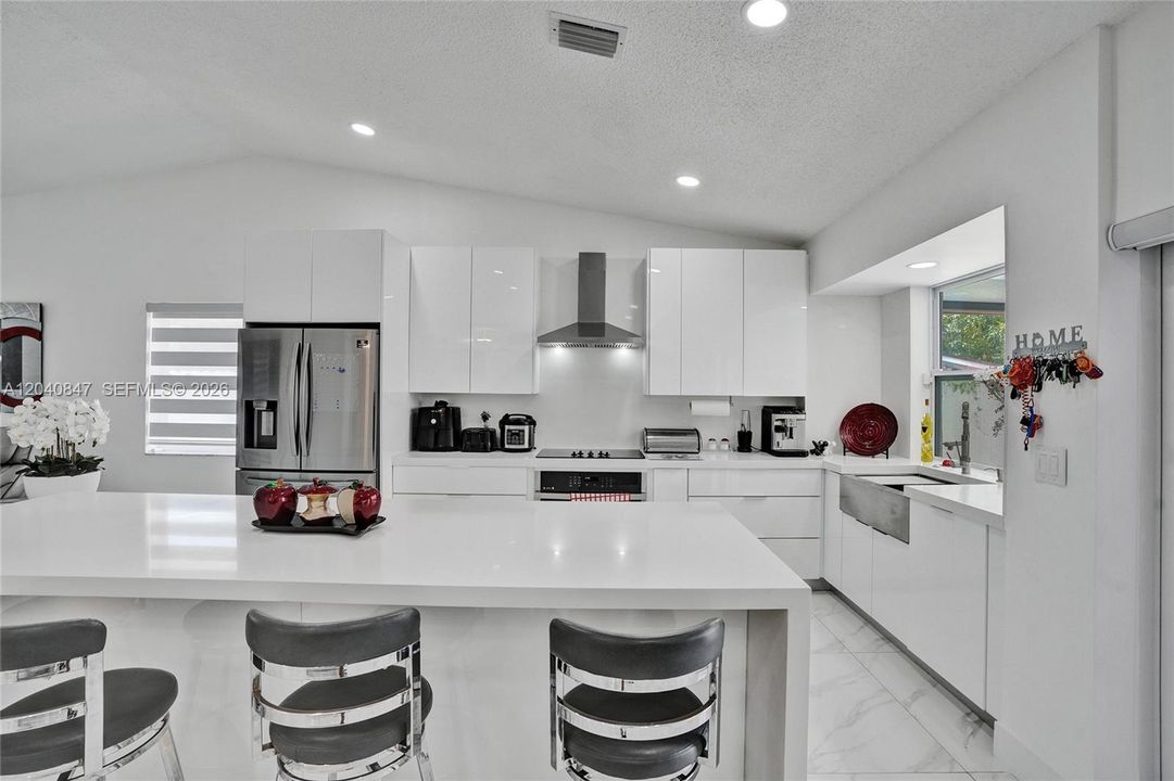 En Venta: $589,000 (3 camas, 2 baños, 1357 Pies cuadrados)