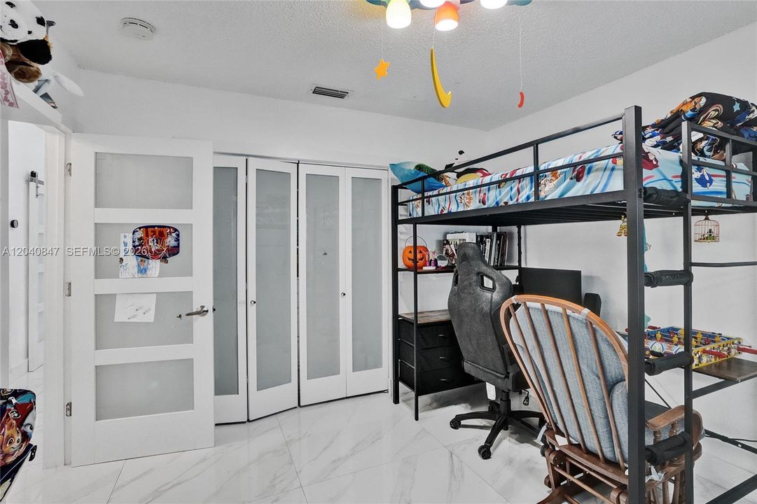 En Venta: $589,000 (3 camas, 2 baños, 1357 Pies cuadrados)