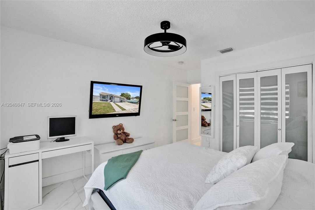 En Venta: $589,000 (3 camas, 2 baños, 1357 Pies cuadrados)