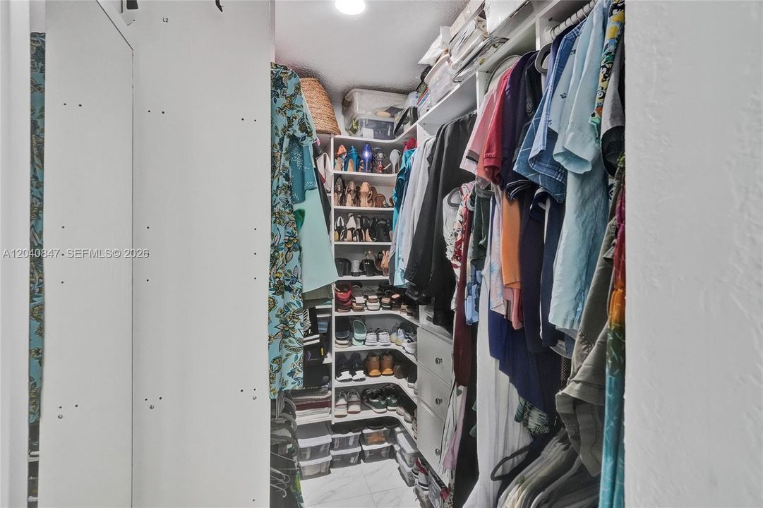 En Venta: $589,000 (3 camas, 2 baños, 1357 Pies cuadrados)