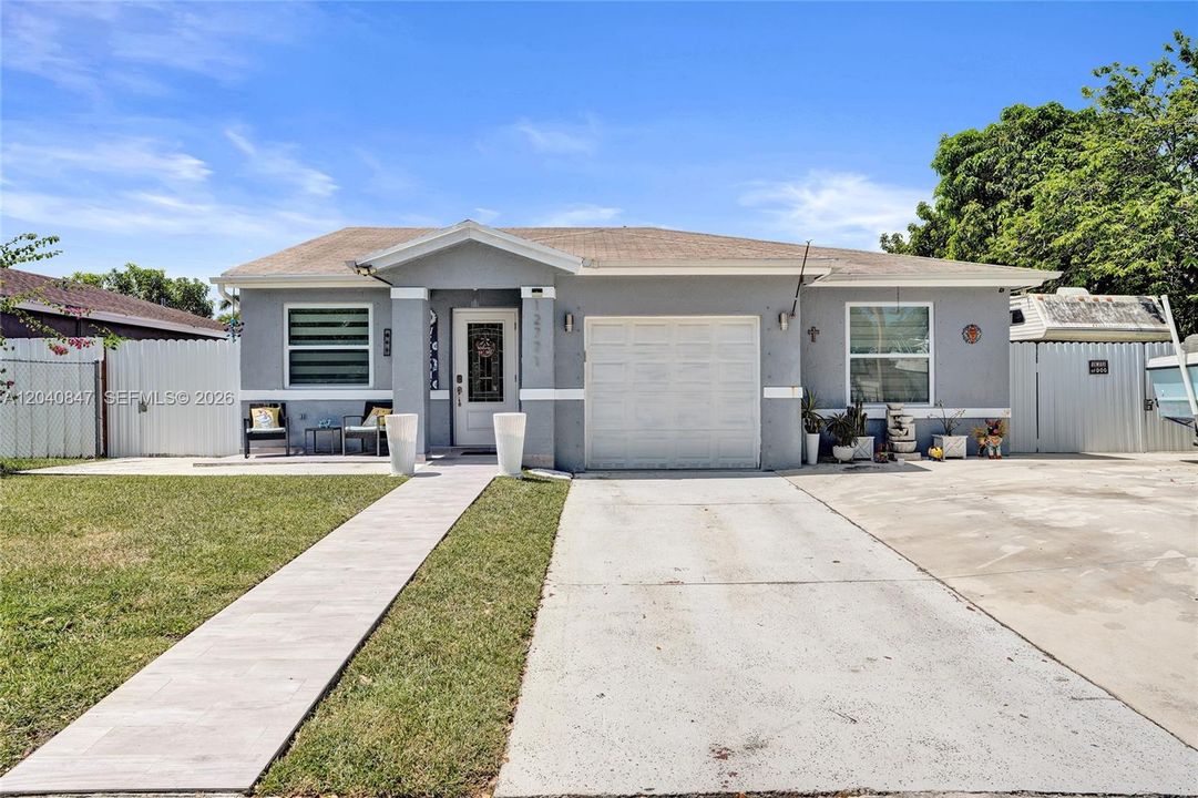 En Venta: $589,000 (3 camas, 2 baños, 1357 Pies cuadrados)